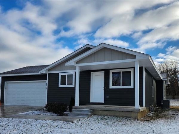 131 McCartney Lane, Neodesha, KS 66757