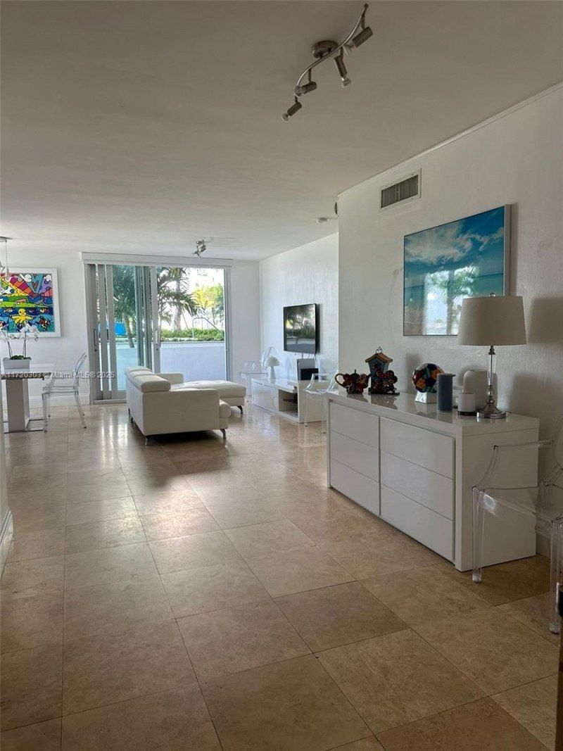 1000 West Ave, Unit BS107, Miami Beach, FL 33139 Photo