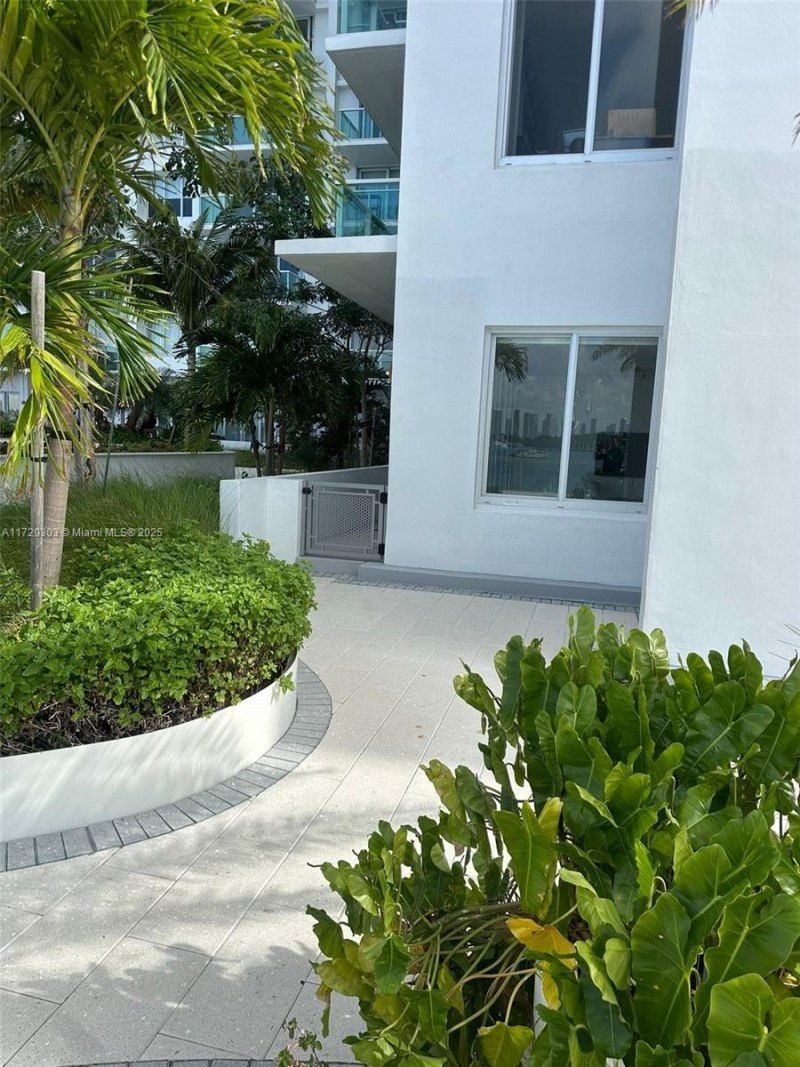 1000 West Ave, Unit BS107, Miami Beach, FL 33139 Photo
