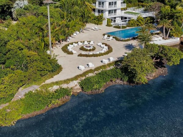 98701 Overseas Highway, KEY LARGO, FL 33037