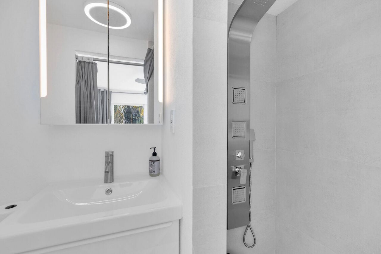 98701 Overseas Highway, Key Largo, FL 33037 Photo