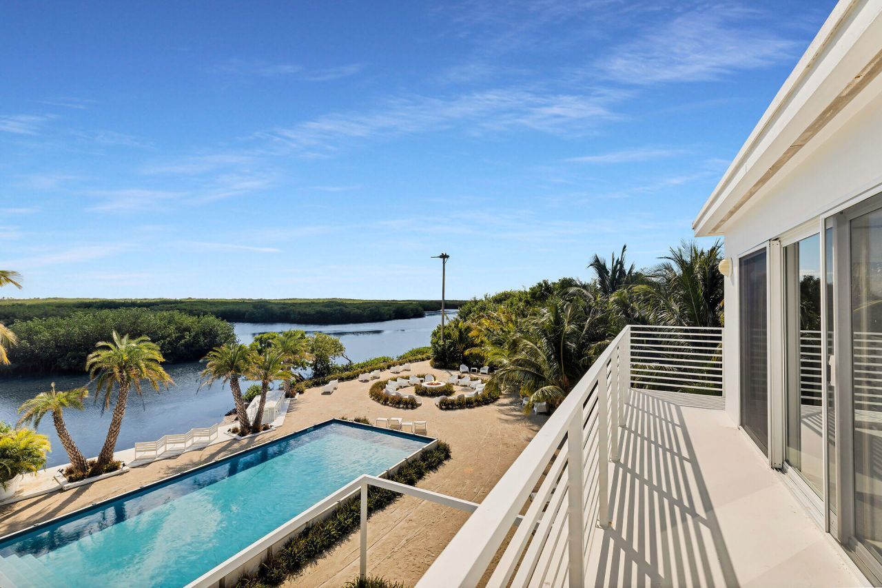 98701 Overseas Highway, Key Largo, FL 33037 Photo