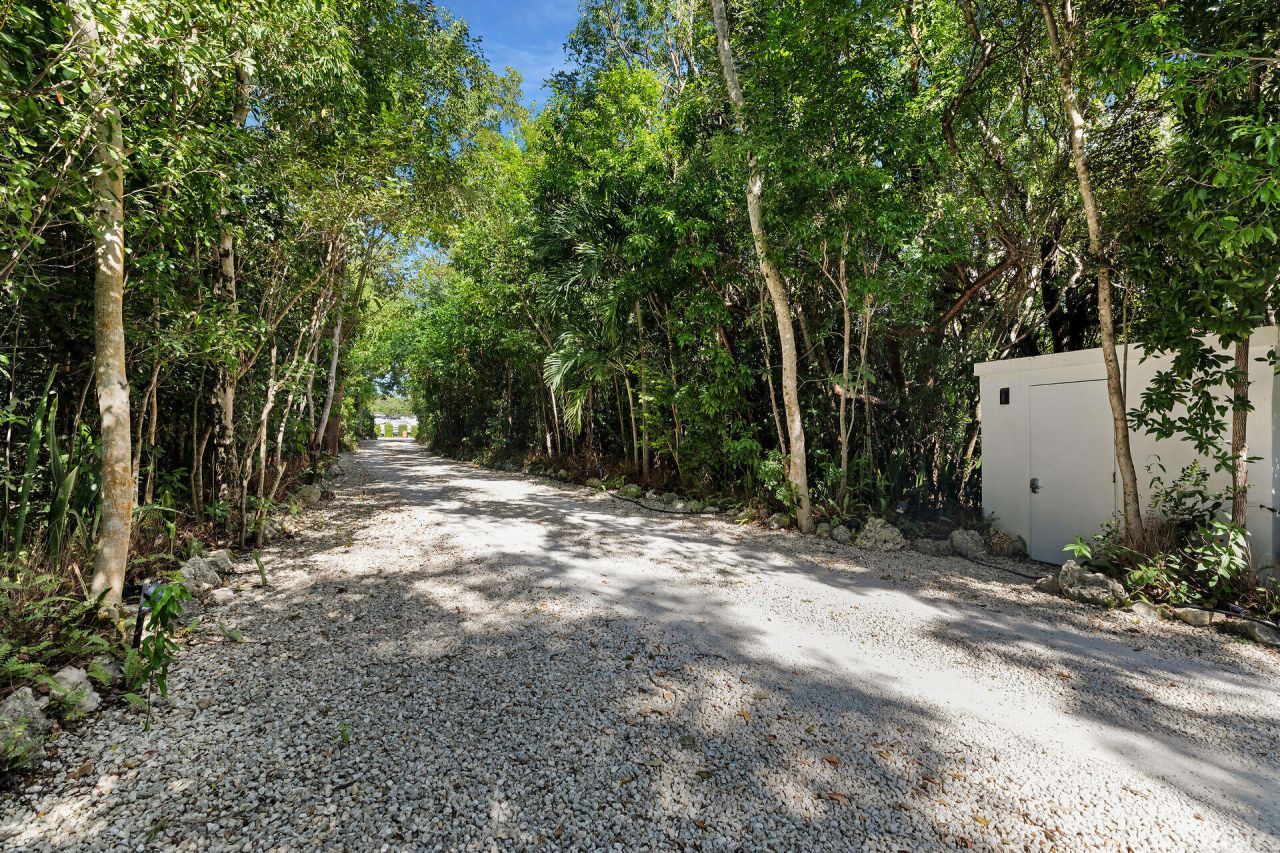 98701 Overseas Highway, Key Largo, FL 33037 Photo