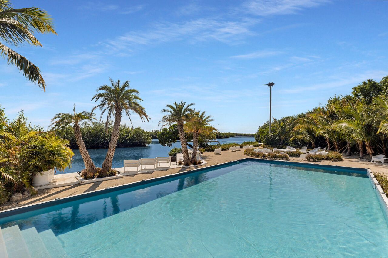 98701 Overseas Highway, Key Largo, FL 33037 Photo