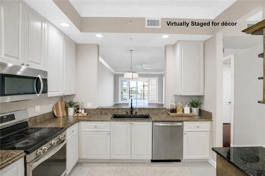 14 Harbour Isle Drive W, Unit PH 4, Fort Pierce, FL 34949 Photo