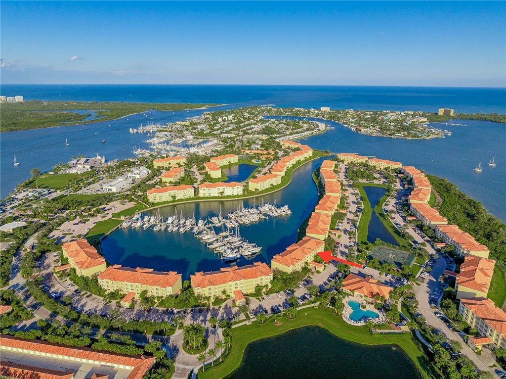 14 Harbour Isle Drive W, Unit PH 4, Fort Pierce, FL 34949 Photo