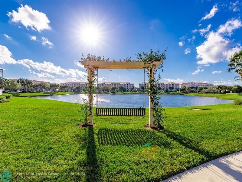 14 Harbour Isle Dr, Unit PH4, Fort Pierce, FL 34949 Photo