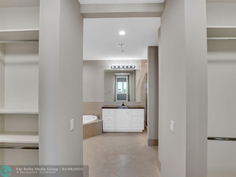 14 Harbour Isle Dr, Unit PH4, Fort Pierce, FL 34949 Photo