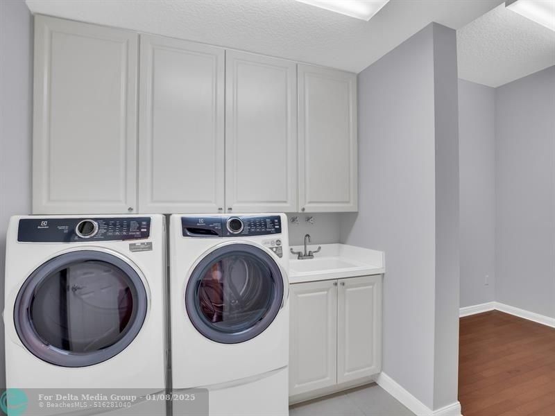 14 Harbour Isle Dr, Unit PH4, Fort Pierce, FL 34949 Photo