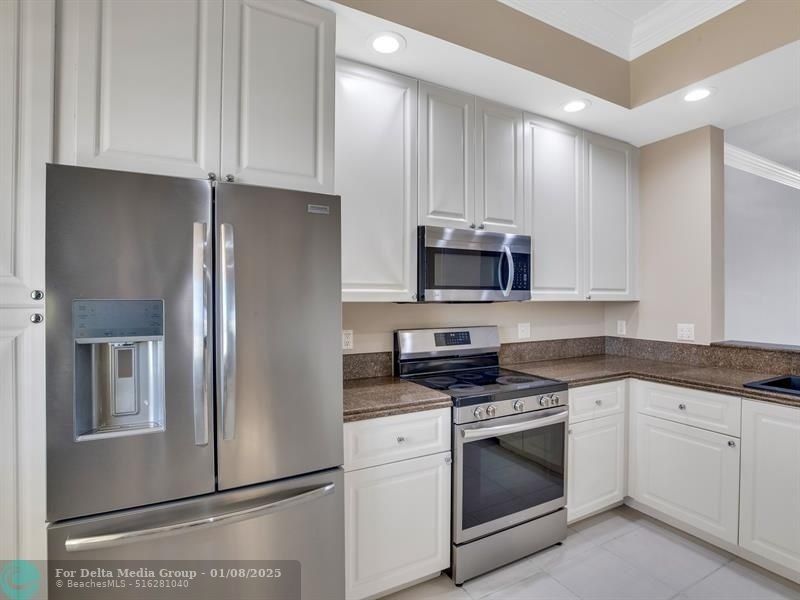 14 Harbour Isle Dr, Unit PH4, Fort Pierce, FL 34949 Photo