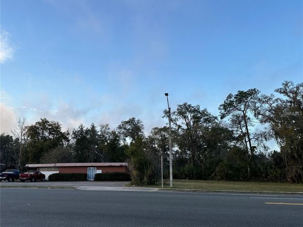 602 HATHAWAY AVENUE, BRONSON, FL 32621