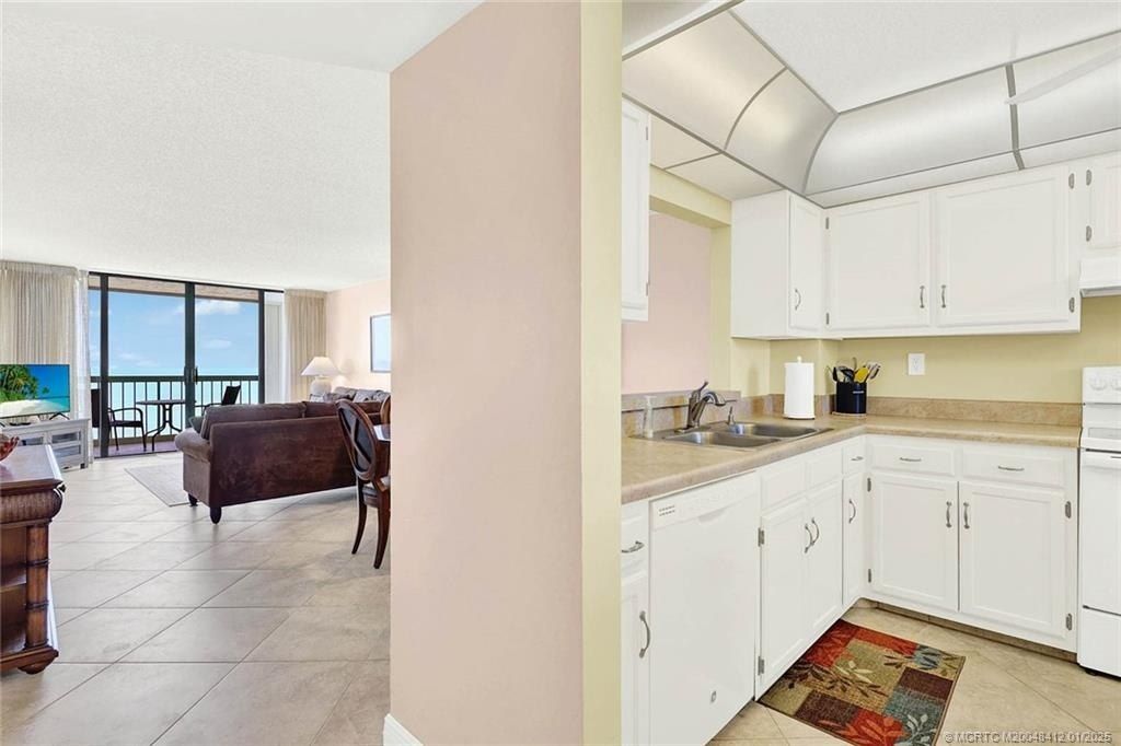 9900 S Ocean Drive, Unit 1408, Jensen Beach, FL 34957 Photo