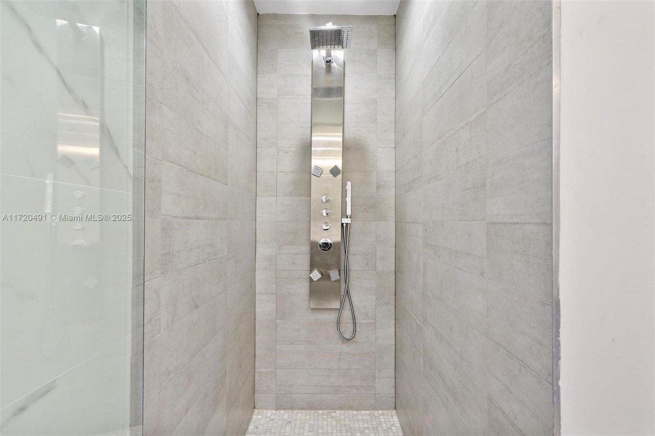 201 Atlantic Ave, Sunny Isles Beach, FL 33160 Photo