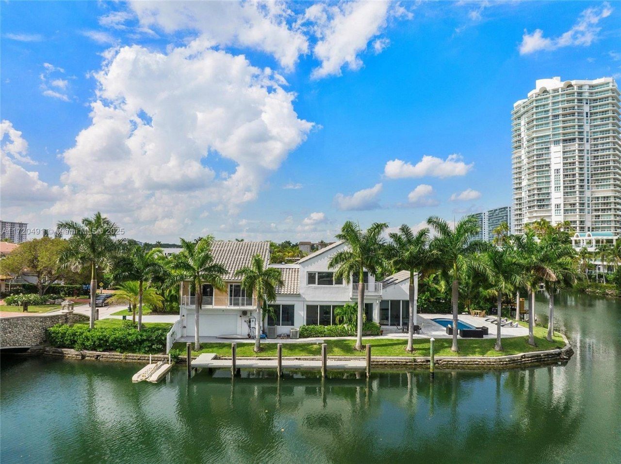 201 Atlantic Ave, Sunny Isles Beach, FL 33160 Photo