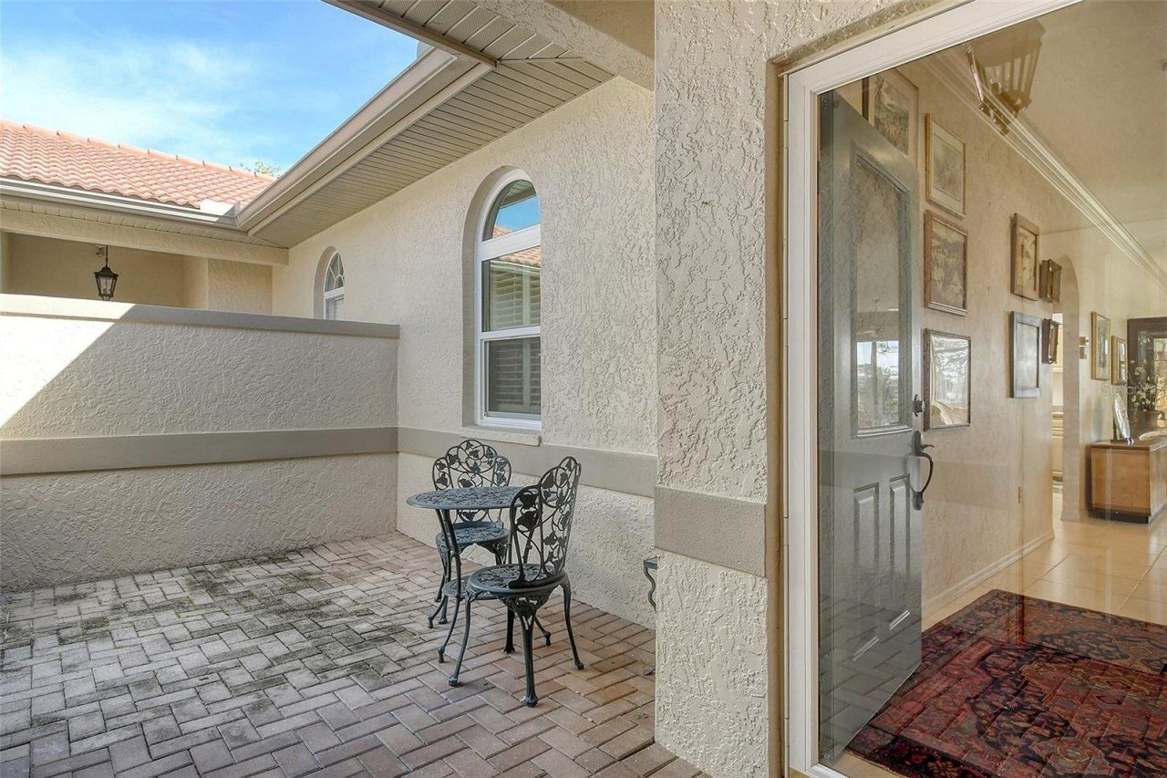 3416 W Chelmsford Court, Unit 2, Sarasota, FL 34235 Photo