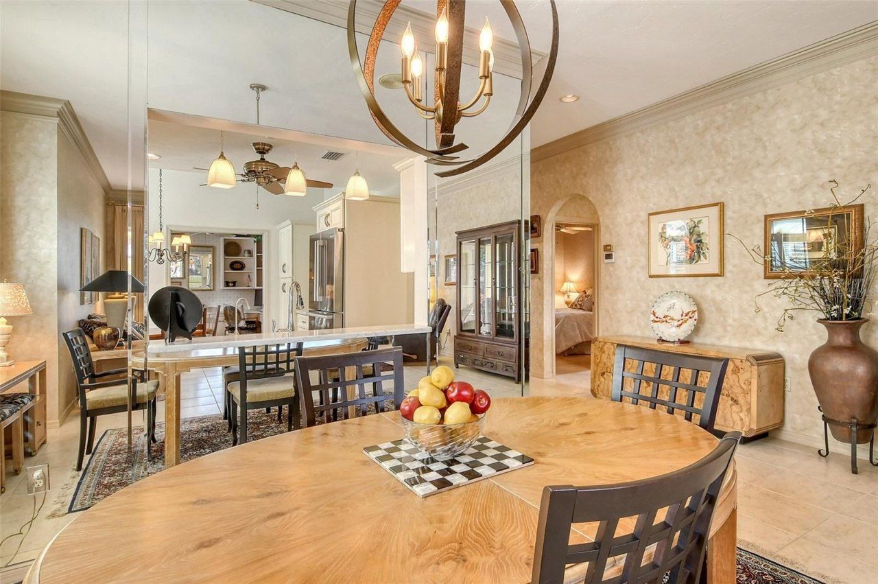 3416 W Chelmsford Court, Unit 2, Sarasota, FL 34235 Photo