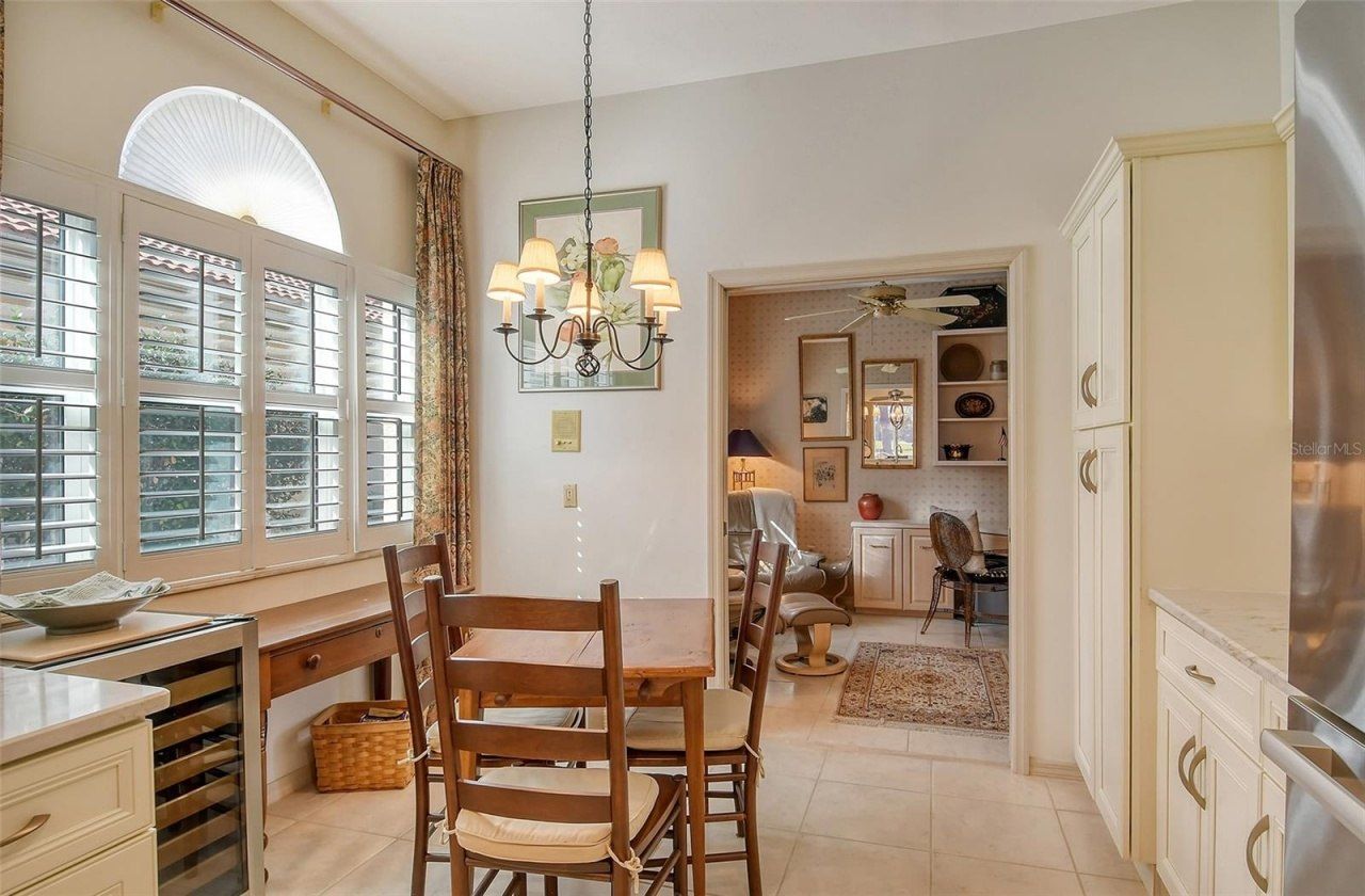 3416 W Chelmsford Court, Unit 2, Sarasota, FL 34235 Photo