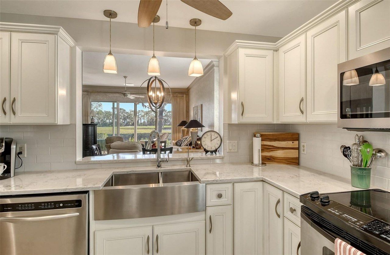 3416 W Chelmsford Court, Unit 2, Sarasota, FL 34235 Photo