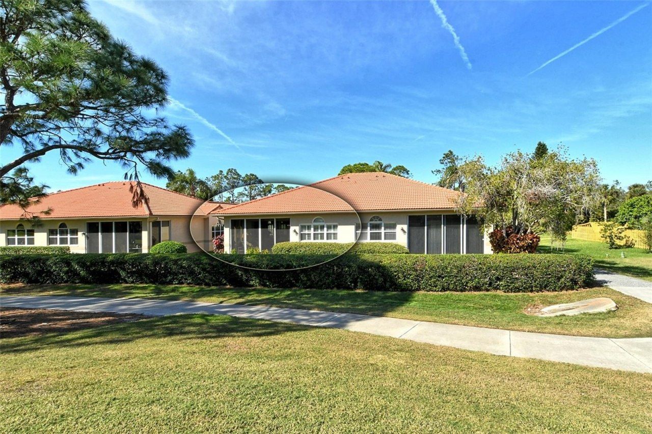 3416 W Chelmsford Court, Unit 2, Sarasota, FL 34235 Photo