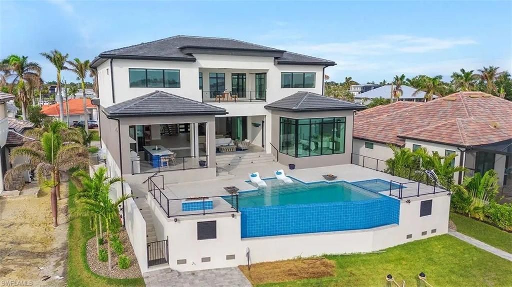 8030 Estero Blvd, Fort Myers Beach, FL 33931 Photo