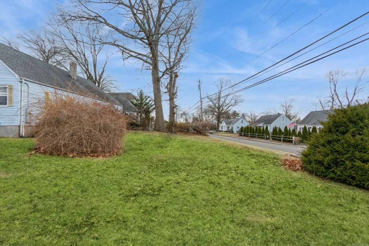2 Finley, Norwalk, CT 06850 Main Photo