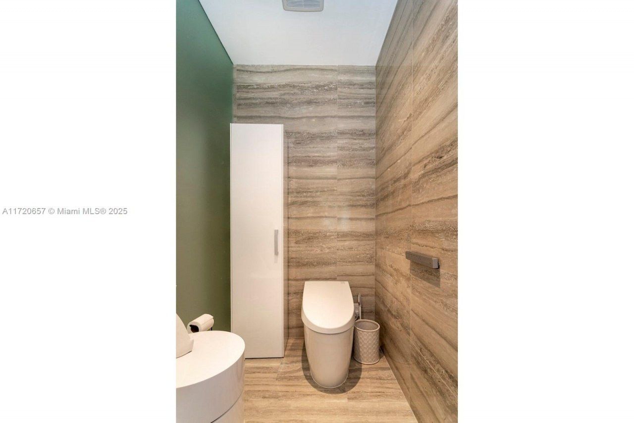 18975 Collins Ave, Unit 4102, Sunny Isles Beach, FL 33160 Photo