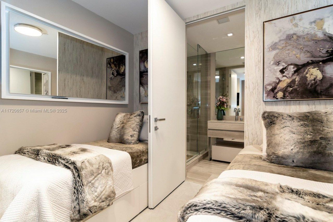 18975 Collins Ave, Unit 4102, Sunny Isles Beach, FL 33160 Photo