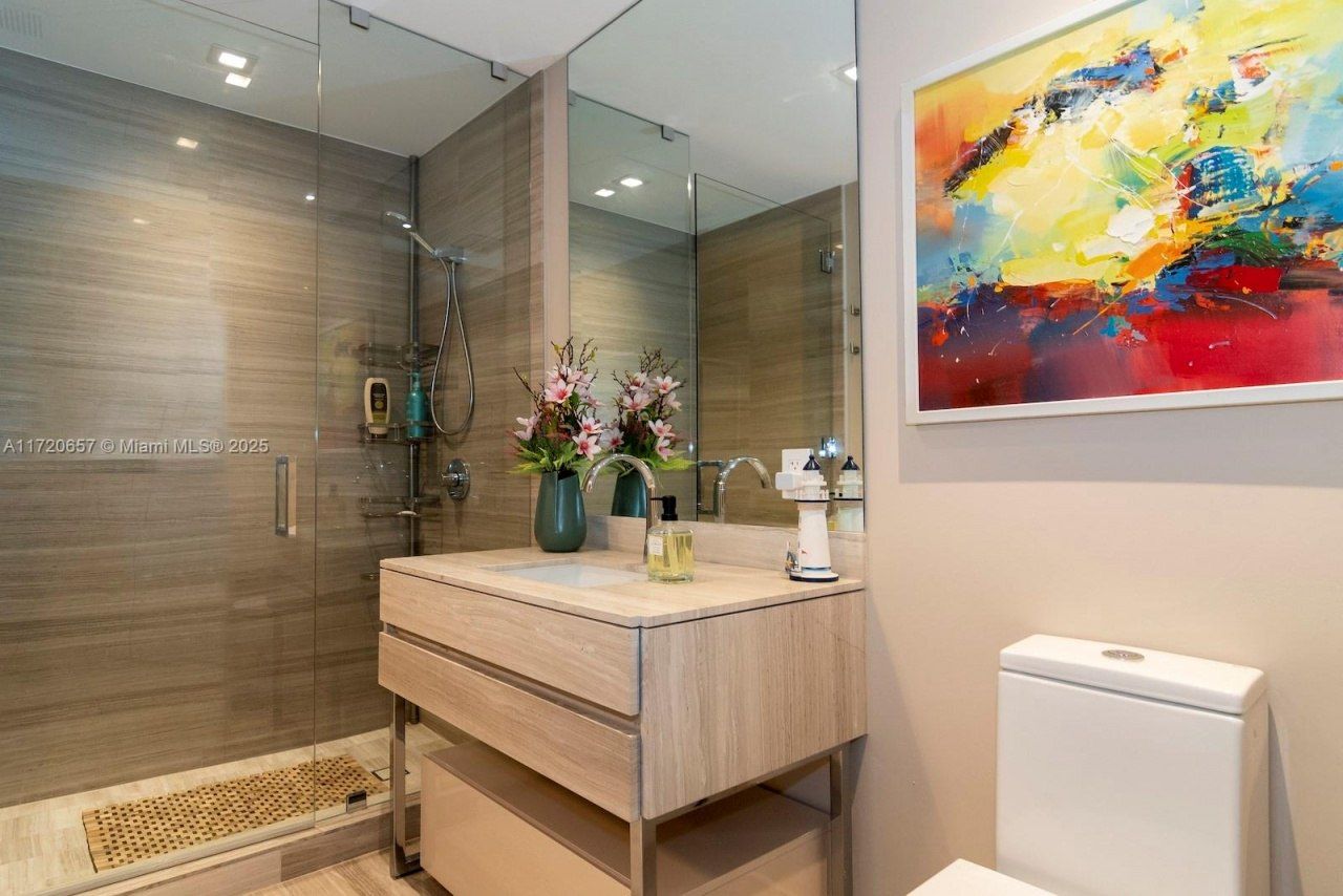 18975 Collins Ave, Unit 4102, Sunny Isles Beach, FL 33160 Photo