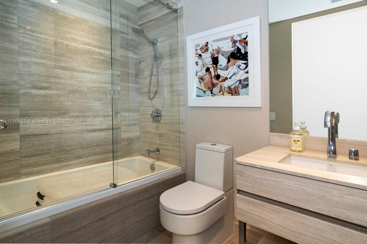 18975 Collins Ave, Unit 4102, Sunny Isles Beach, FL 33160 Photo