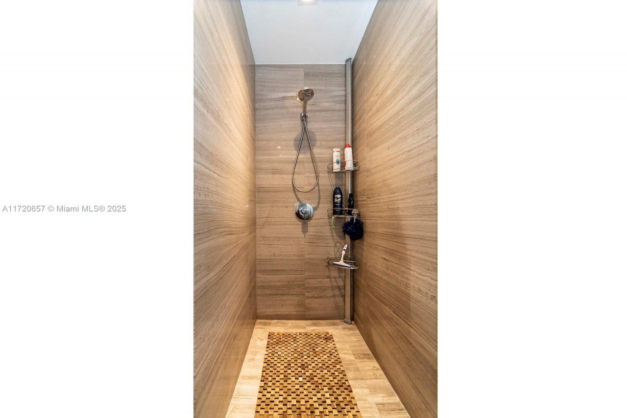 18975 Collins Ave, Unit 4102, Sunny Isles Beach, FL 33160 Photo