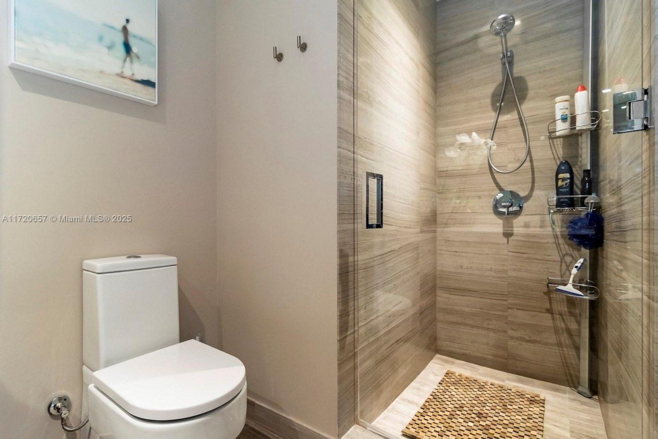 18975 Collins Ave, Unit 4102, Sunny Isles Beach, FL 33160 Photo