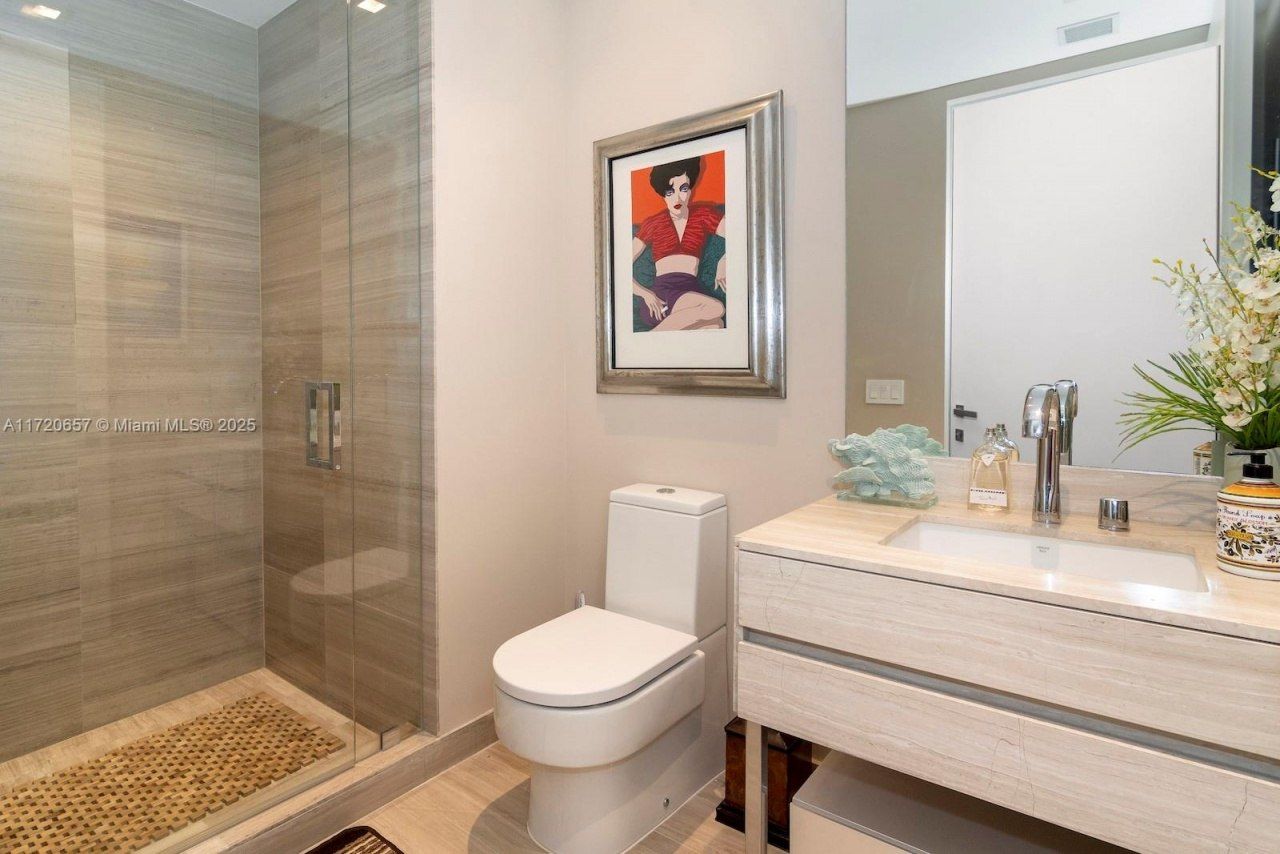 18975 Collins Ave, Unit 4102, Sunny Isles Beach, FL 33160 Photo