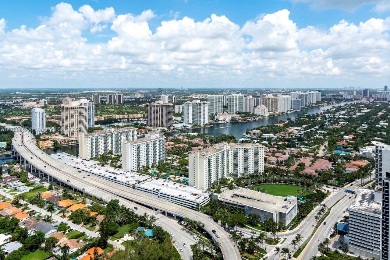 18975 Collins Ave, Unit 4102, Sunny Isles Beach, FL 33160 Photo