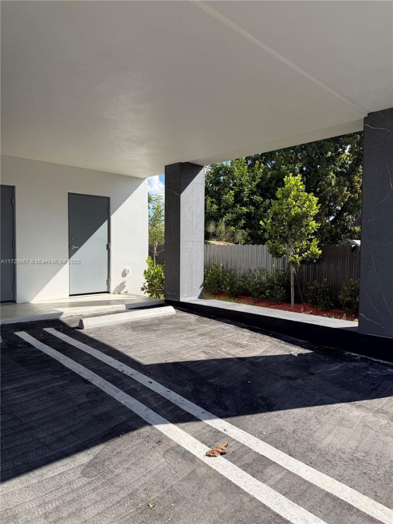 210 SE 10th St, Unit A, Hallandale Beach, FL 33009 Photo