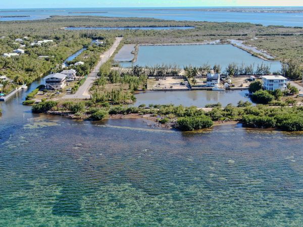 32029 Marginella Drive, Big Pine, FL 33043