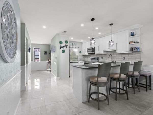21215 Lago Circle, Unit F, Boca Raton, FL 33433