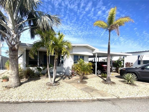 2307 NEW YORK AVENUE, BRADENTON, FL 34207