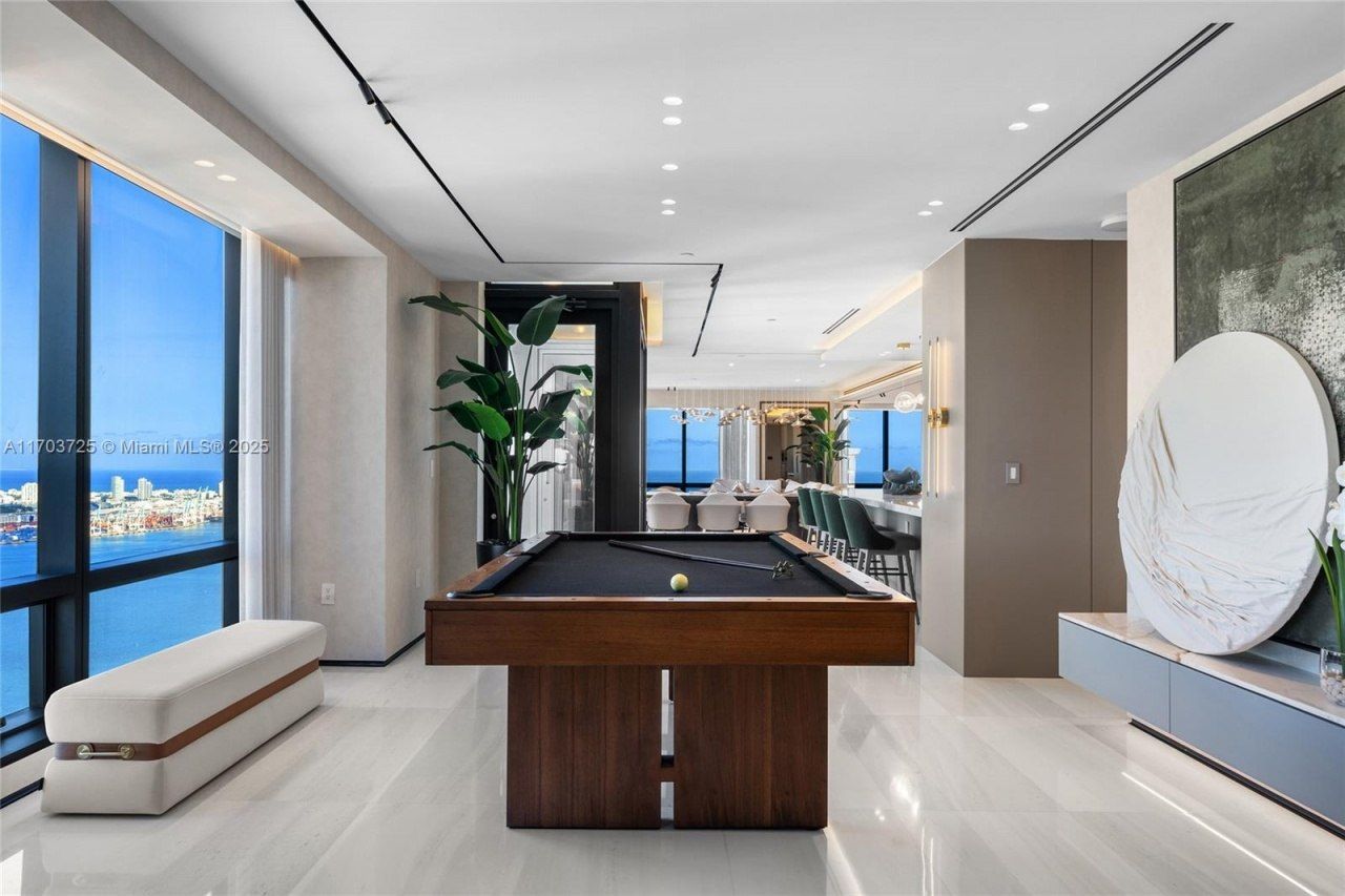 1425 Brickell Ave, Unit 66D-66E, Miami, FL 33131 Photo