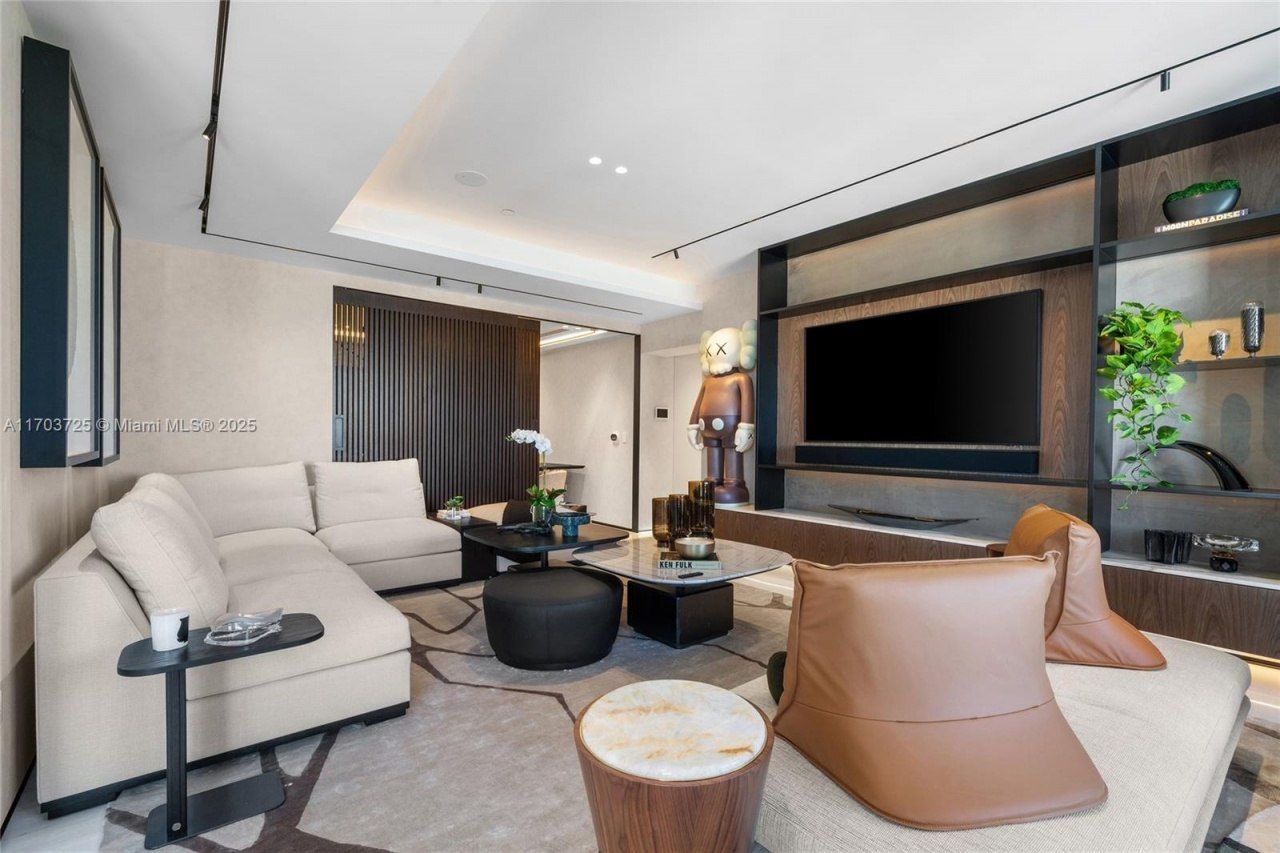 1425 Brickell Ave, Unit 66D-66E, Miami, FL 33131 Photo