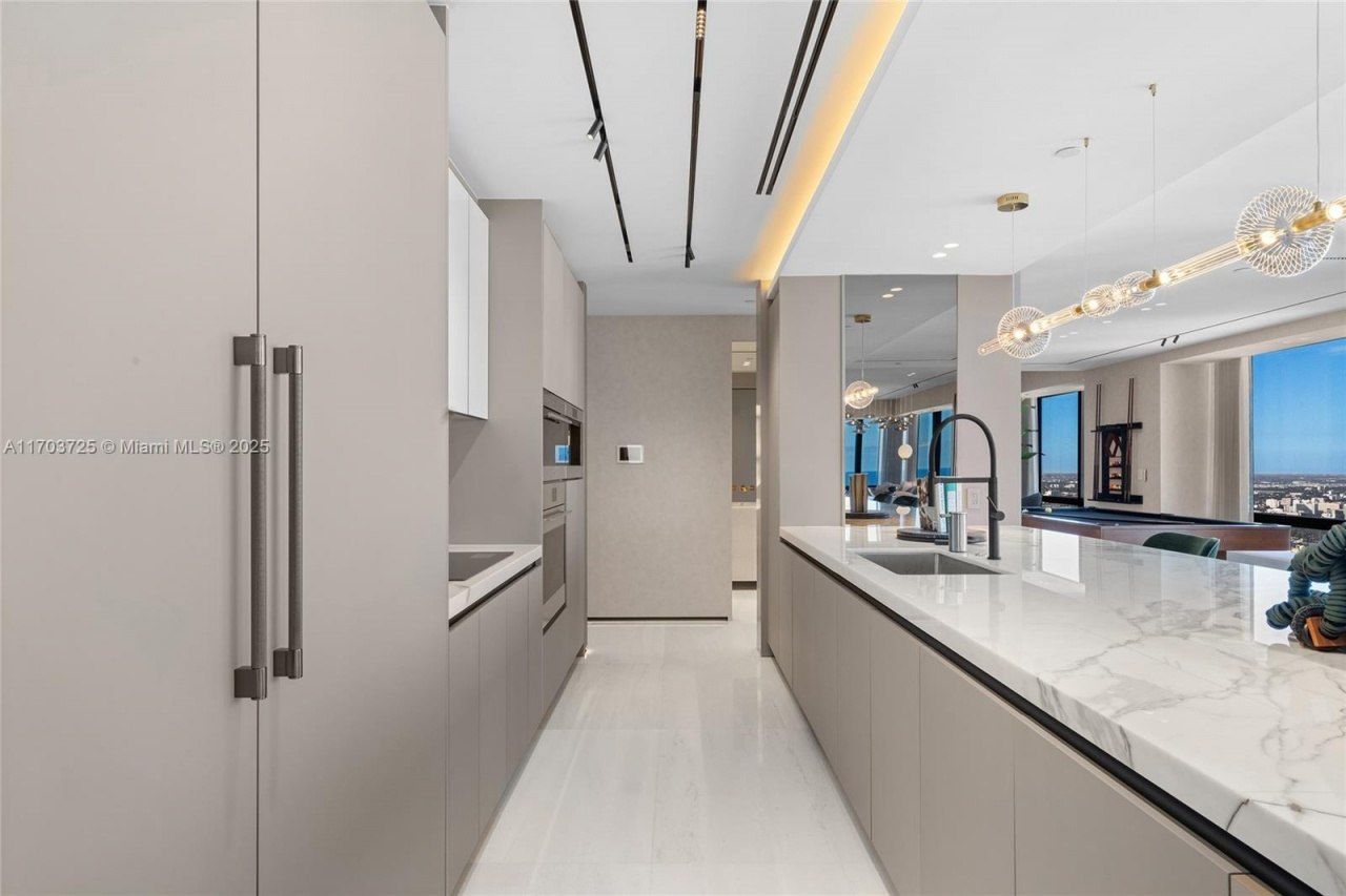 1425 Brickell Ave, Unit 66D-66E, Miami, FL 33131 Photo