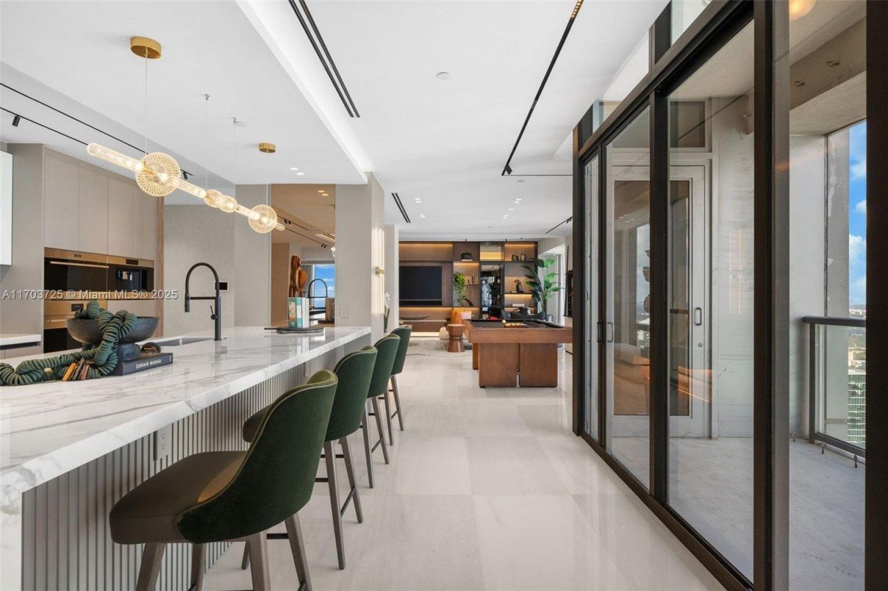 1425 Brickell Ave, Unit 66D-66E, Miami, FL 33131 Photo