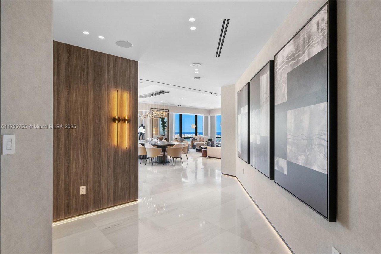 1425 Brickell Ave, Unit 66D-66E, Miami, FL 33131 Photo