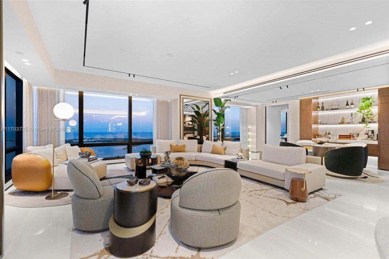 1425 Brickell Ave, Unit 66D-66E, Miami, FL 33131 Photo