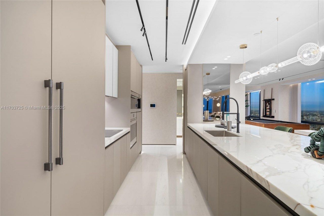 1425 Brickell Ave, Unit 66D-66E, Miami, FL 33131 Photo