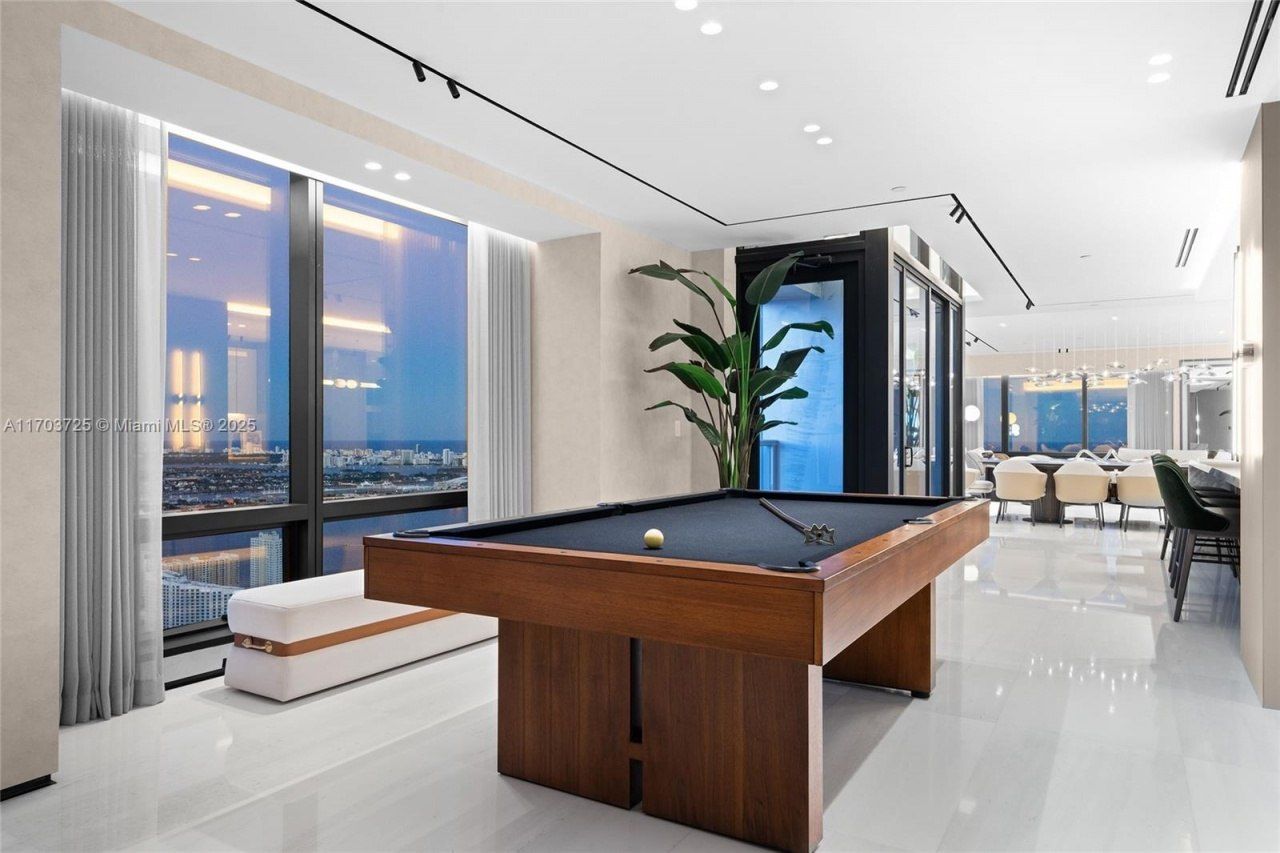 1425 Brickell Ave, Unit 66D-66E, Miami, FL 33131 Photo