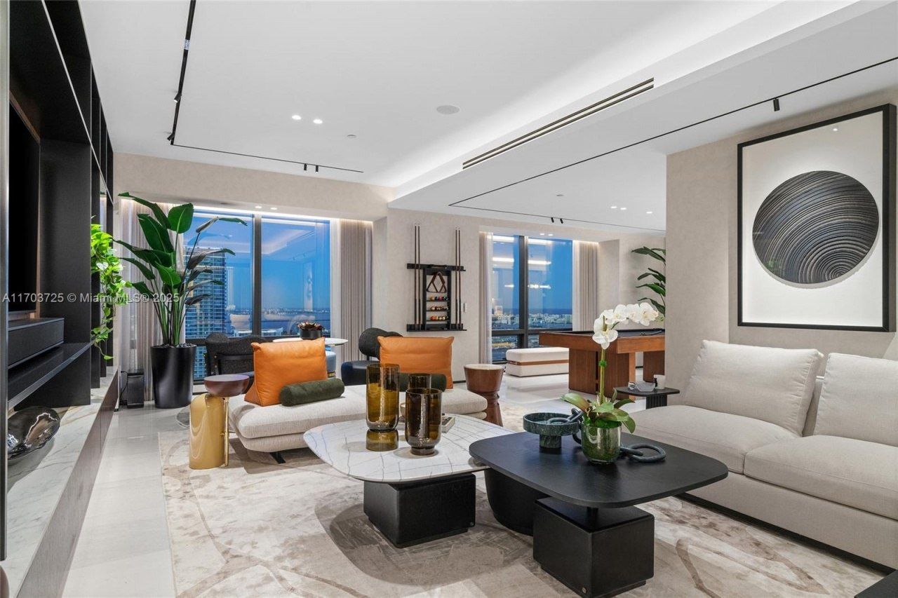 1425 Brickell Ave, Unit 66D-66E, Miami, FL 33131 Photo