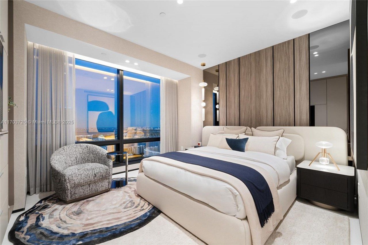 1425 Brickell Ave, Unit 66D-66E, Miami, FL 33131 Photo