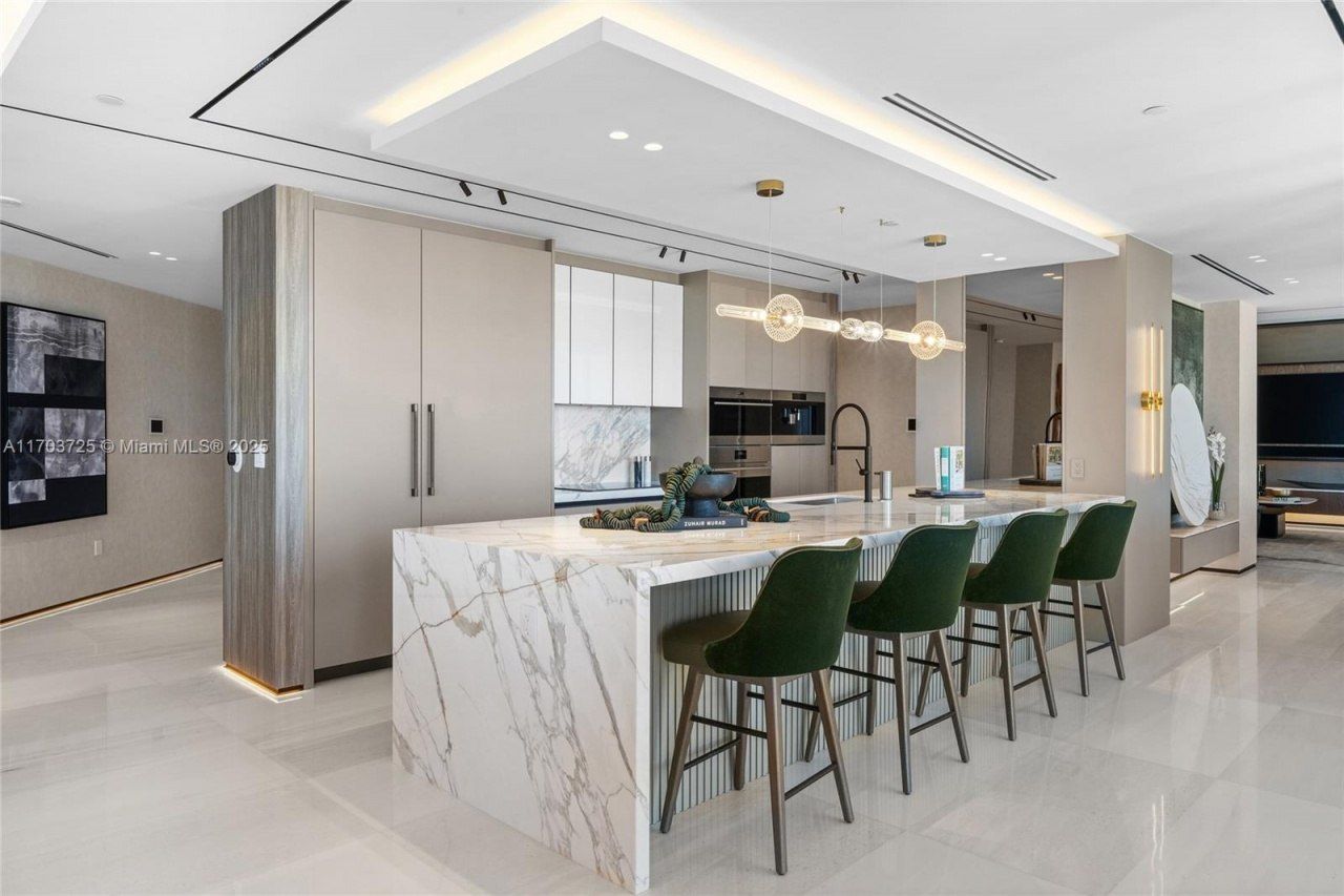 1425 Brickell Ave, Unit 66D-66E, Miami, FL 33131 Photo