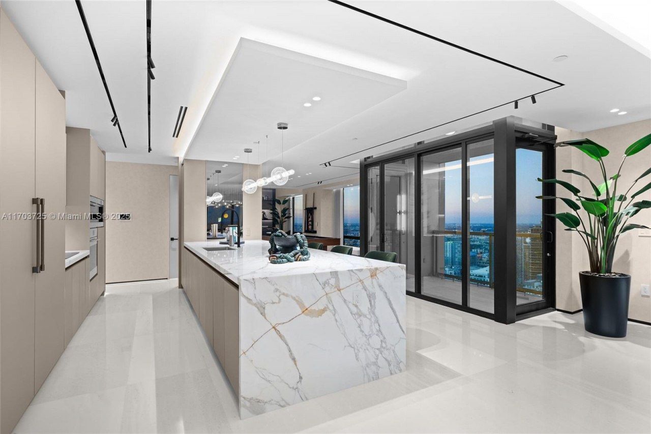 1425 Brickell Ave, Unit 66D-66E, Miami, FL 33131 Photo