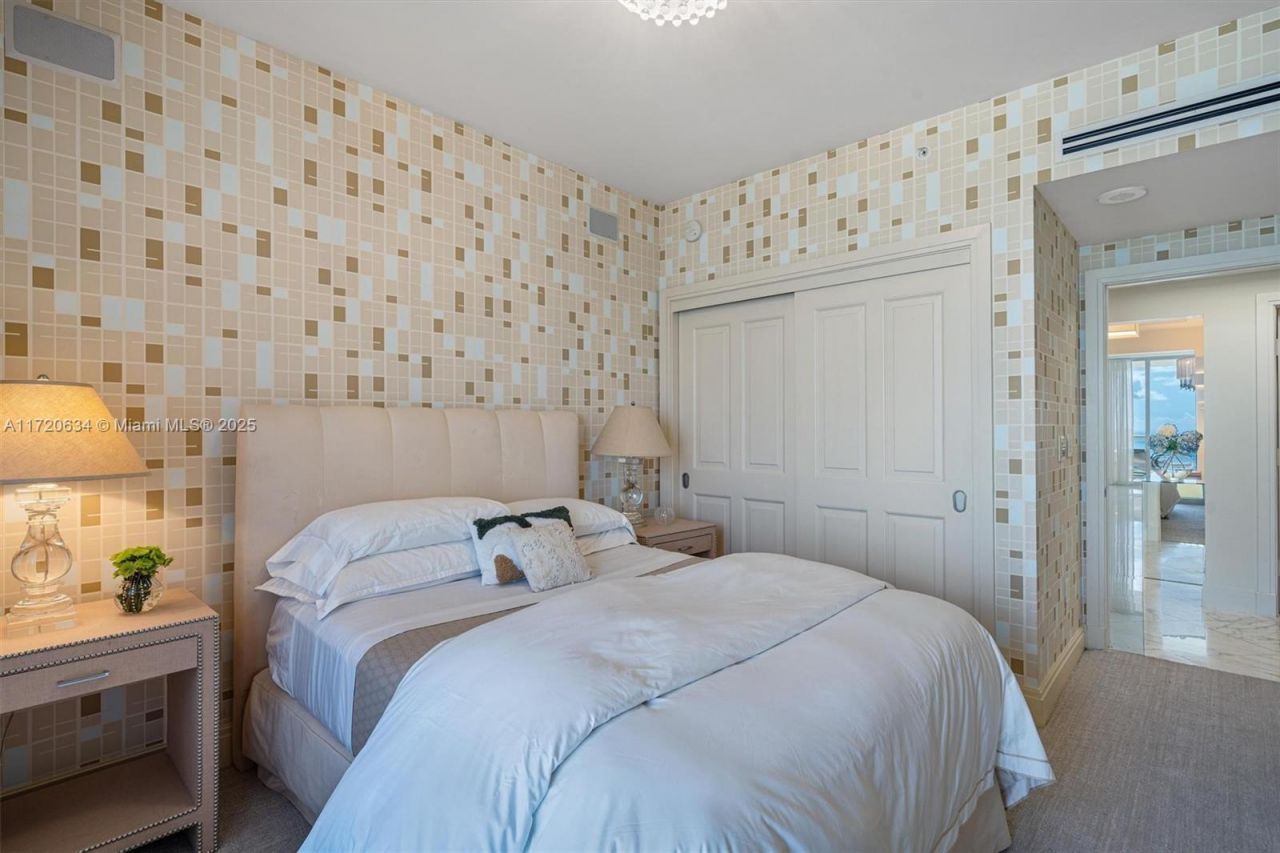 17875 Collins Ave, Unit 2602, Sunny Isles Beach, FL 33160 Photo